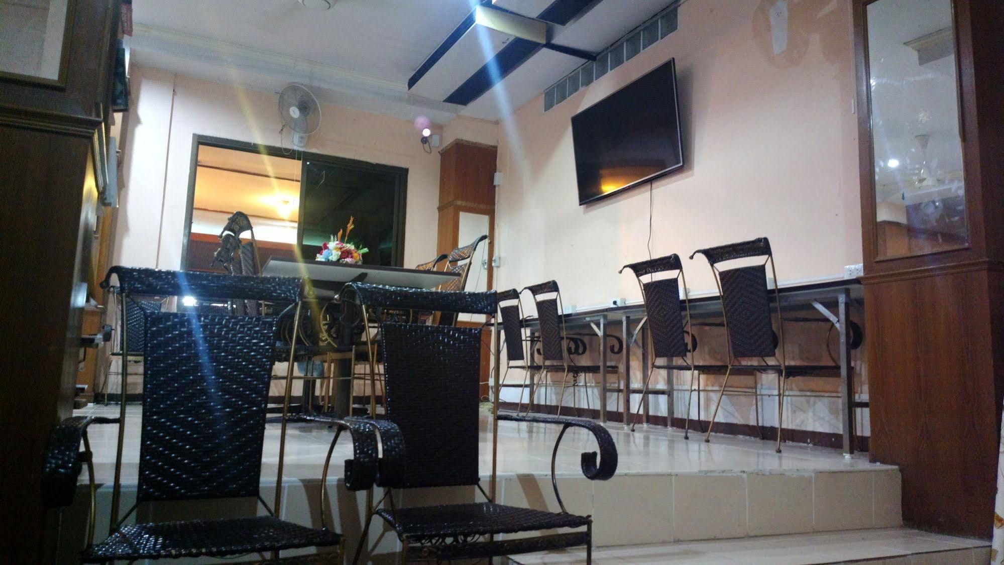 Hua Hin Euro City Hotel Ngoại thất bức ảnh
